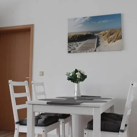 Ferienwohnung In Ruhiger Lage *