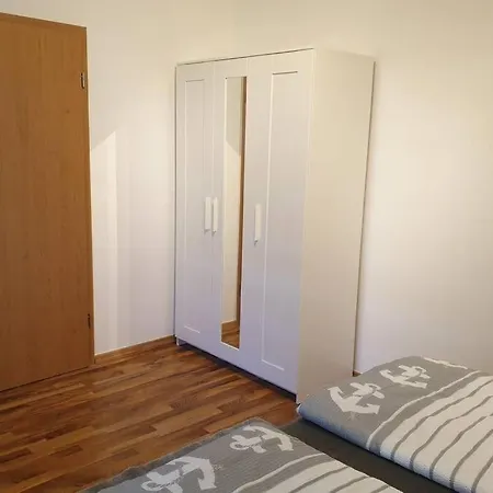 Ferienwohnung In Ruhiger Lage *